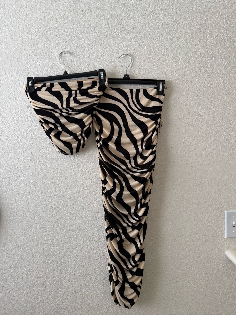 Beige & Black Zebra Print Ruched Skirt Set